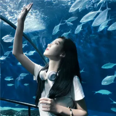 图片[5]-蓝色致郁系微信女头 清冷感的氛围女头合集-头像论坛-综合-小优栏
